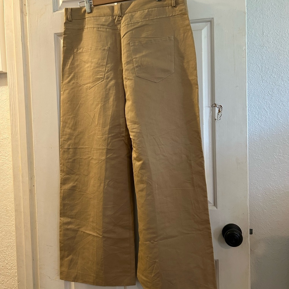 Zara Women's Wide-Leg Chinos in Khaki - Picture 3 of 3